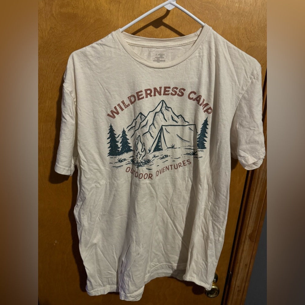 New Threadless Mens Medium Wilderness Camp Outdoor Tee Size: L